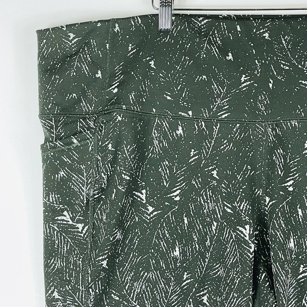 NEW All In Motion Leggings Women 3X Green White Leaf Wicking UPF 50 Active Pants